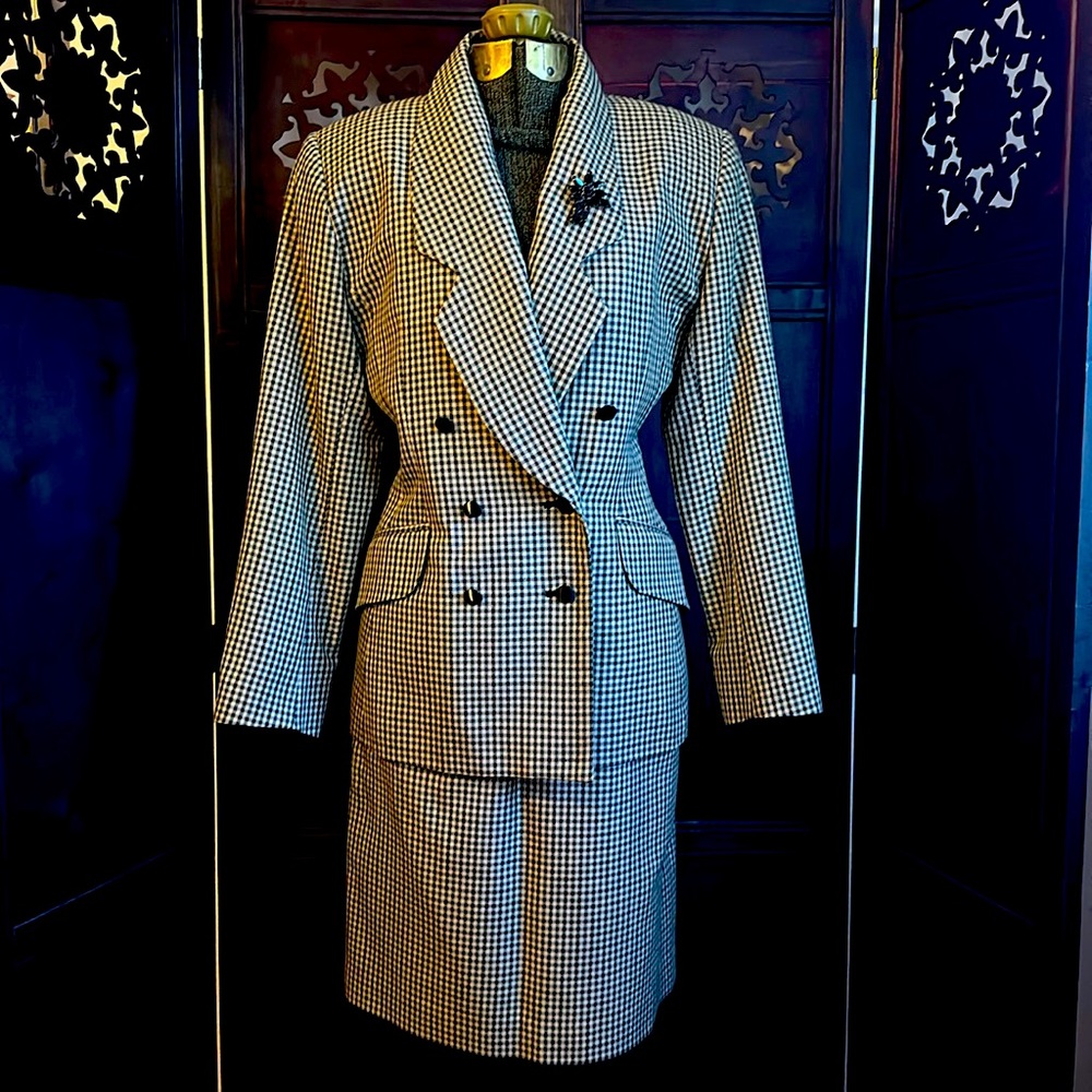 Vintage Houndstooth women’s power suit.